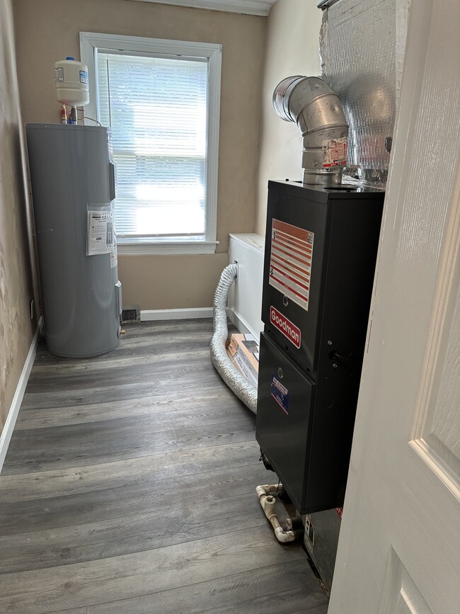 Building Photo - 1022 Virginia Ave