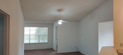 Building Photo - Venetian Place - 321