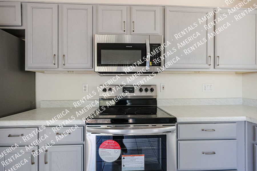 Building Photo - 4138 W Charter Oak Rd