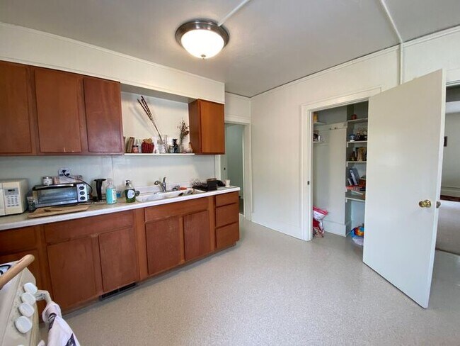 Building Photo - $1,400 | 2 Bedroom, 1 Bathroom Duplex | No Pets | Available for an August 12th, 2026 Move In!