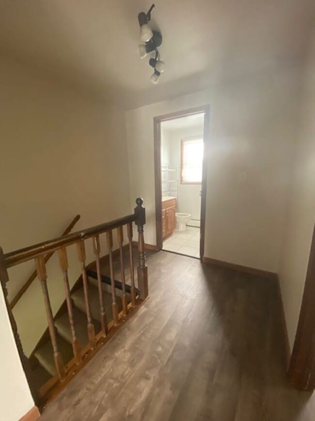 Building Photo - 2068 Terry Ln