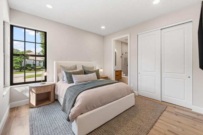 Building Photo - 2658 Players Ct