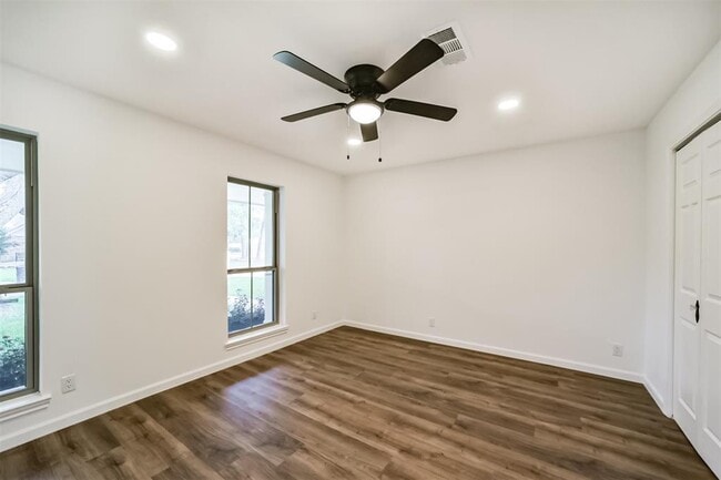 Building Photo - 2742 Triway Ln