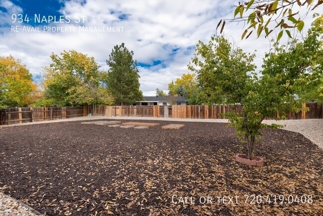 Building Photo - 934 Naples St