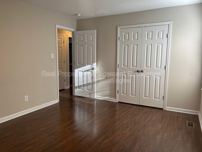 Building Photo - 709 S Webb St