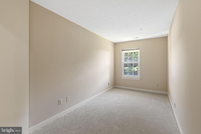 Building Photo - 202 Burkwood Ct