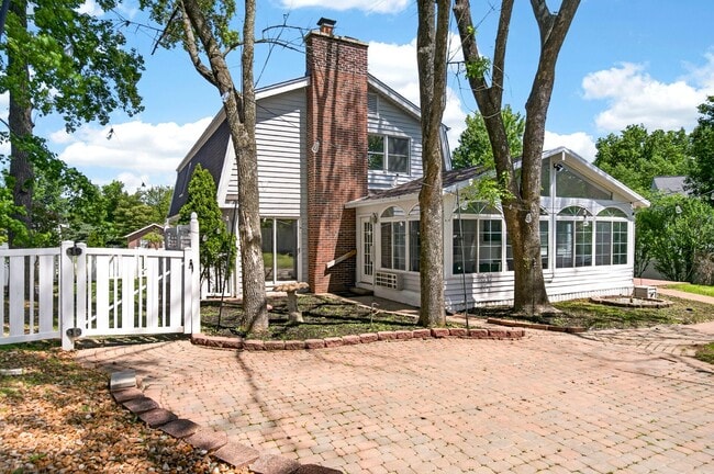 Building Photo - 2019 Cedarmill Dr