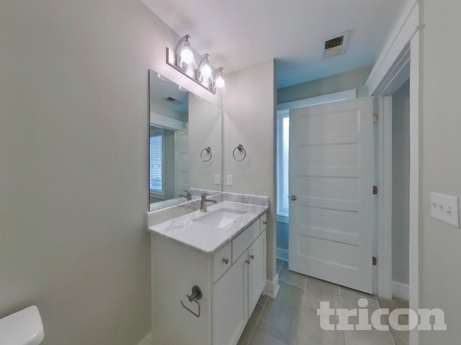 Building Photo - 6813 Charlotte Pike