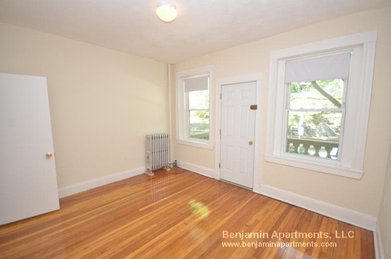Building Photo - 9 Egremont Rd