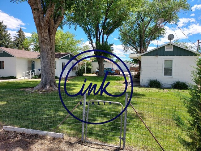 Building Photo - Available  - 1 Bed 1 Bath House $1,000 a month