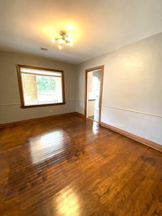 Building Photo - Spacious 2 Bed 1 Bath NW OKC
