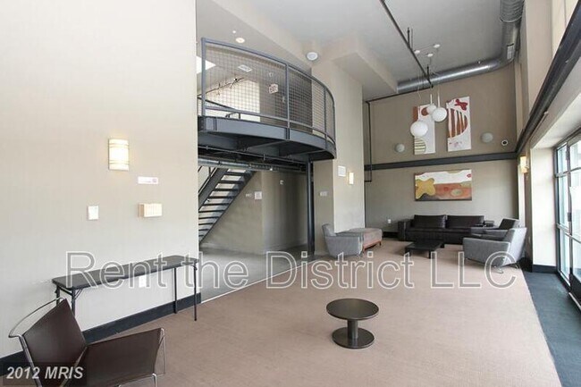 Building Photo - 1133 14th St NW