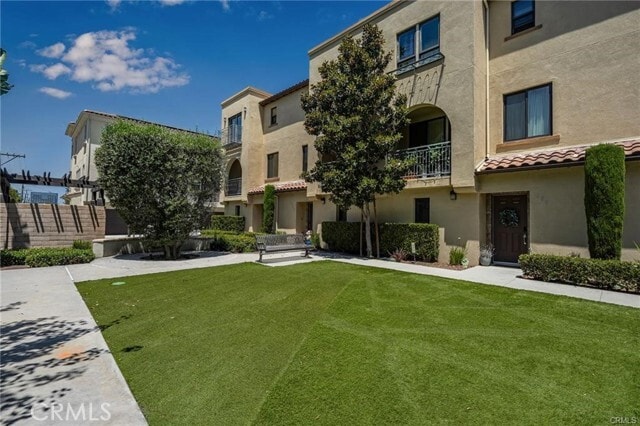 Building Photo - 817 S Anaheim Blvd