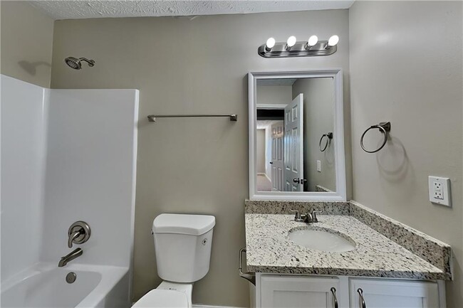 Building Photo - 120 Crestworth Pl