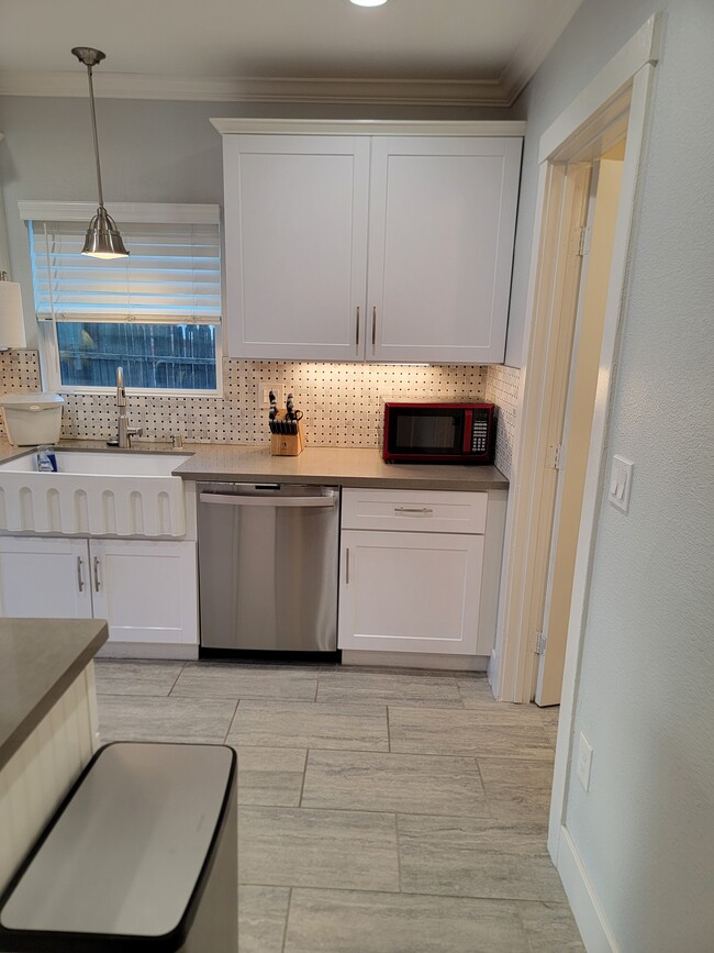 Building Photo - 3540 M St