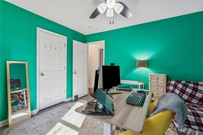 Building Photo - 1212 Torrey Pl SE