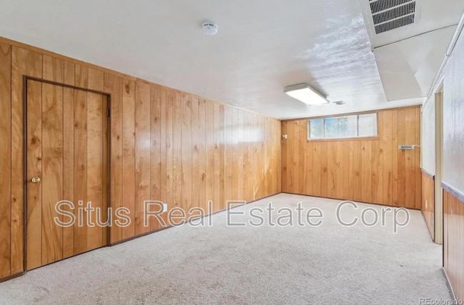 Building Photo - 1875 S Clayton St