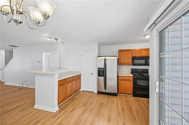 Building Photo - 725 Crestwell Cir