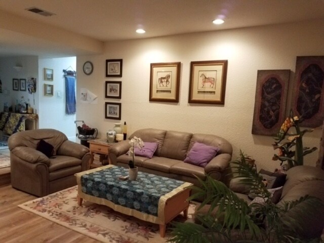 Building Photo - 1092 Keldon Dr