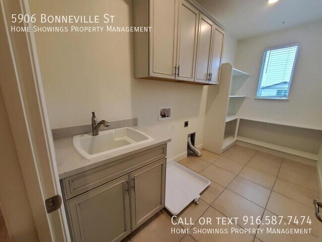 Building Photo - 5906 Bonneville St