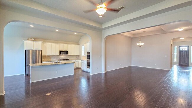 Building Photo - 532 Stone River Dr