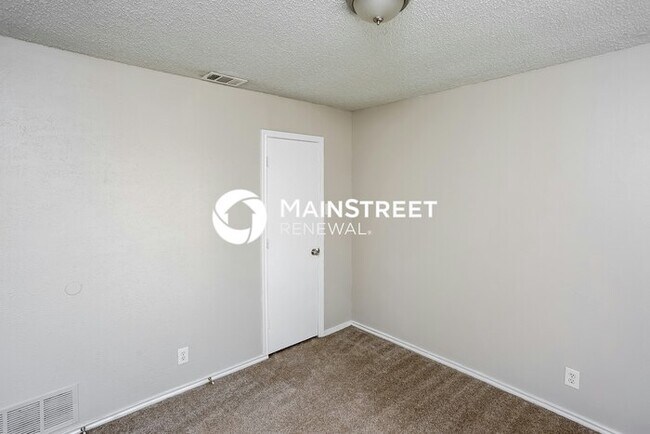 Building Photo - 4 Bedroom Pet-Friendly Home in Arlington, ...