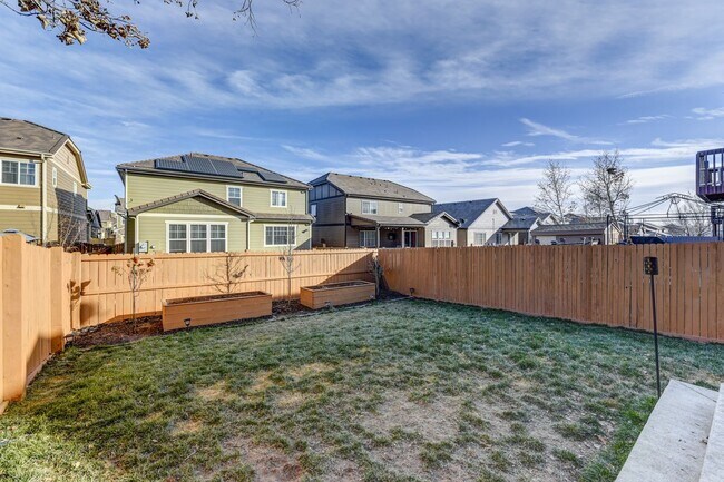 Building Photo - Amazing 3 Bedroom 3 Bath Home (1800sqft+) ...