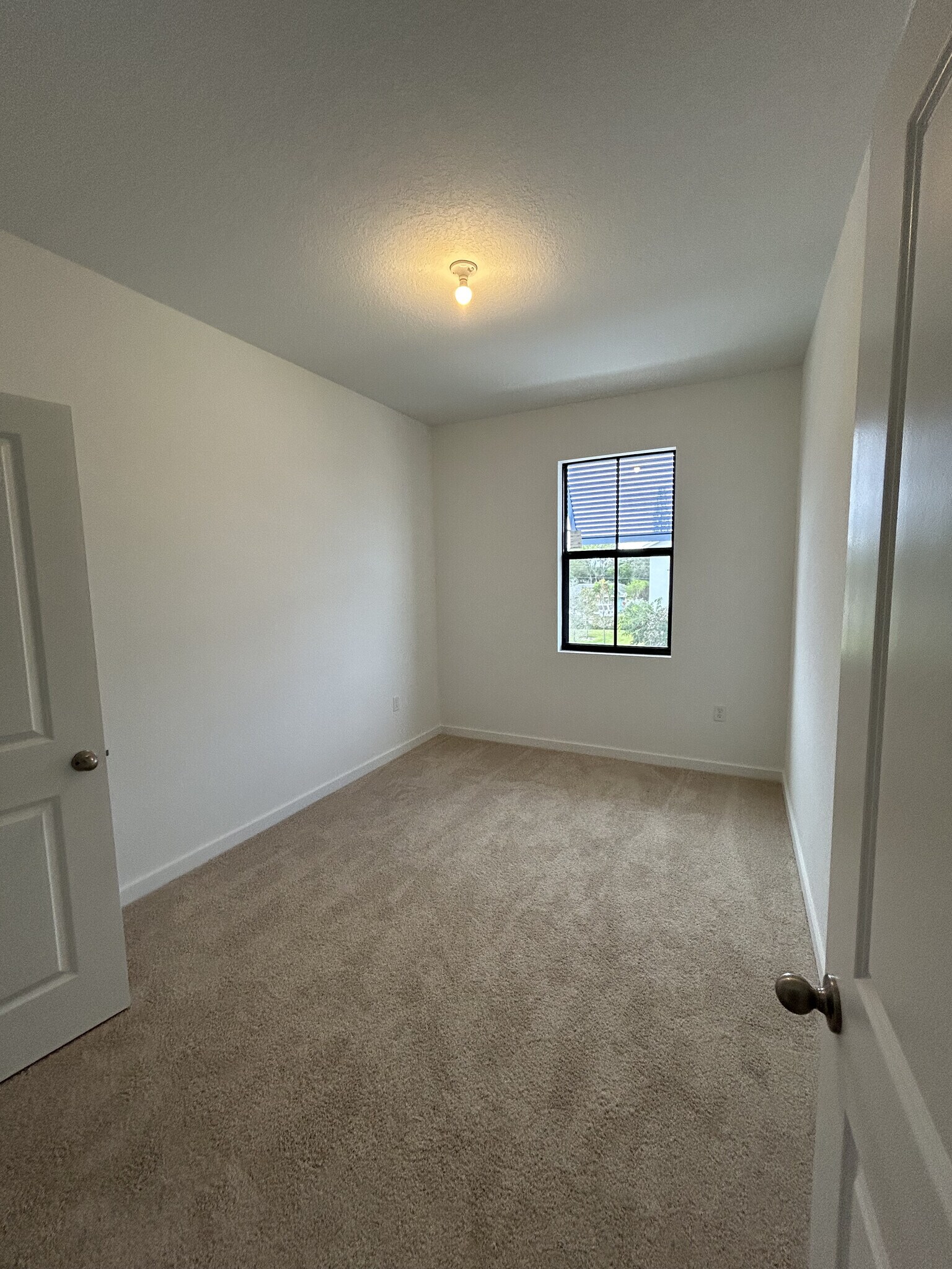 Building Photo - 876 NW 3rd Way