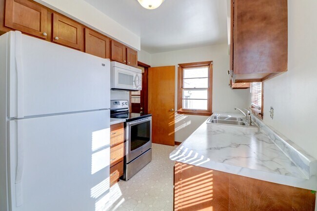 Building Photo - 3 Bedroom house in Champaign-AVAILALBE August 2026