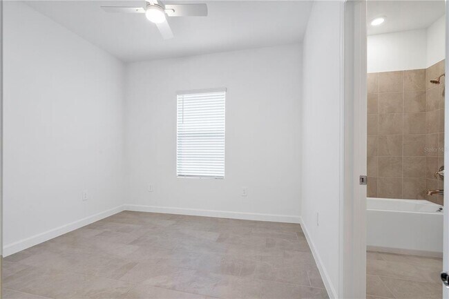 Building Photo - 14735 Bluewater Rd