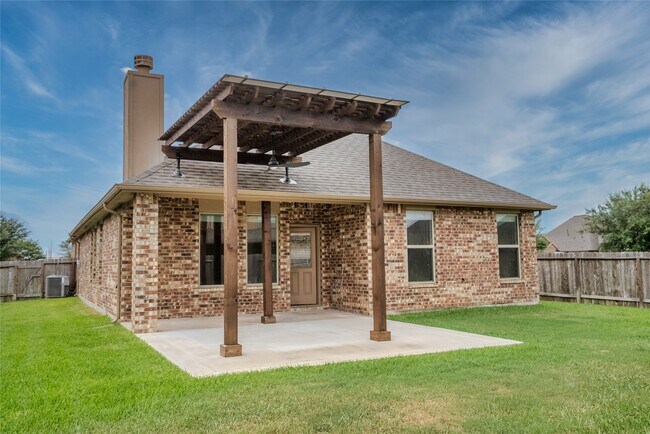 Building Photo - 23426 Tirino Shores Dr
