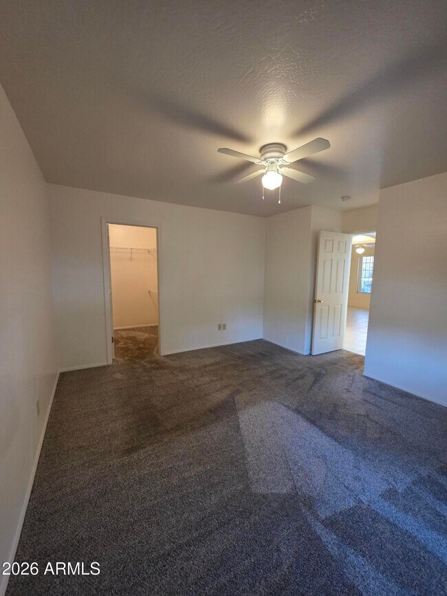 Building Photo - 586 S Sawmill Gardens Dr