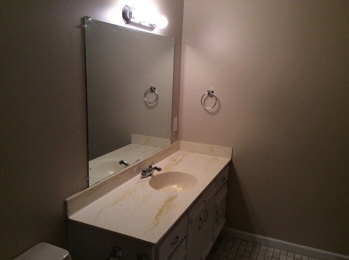 Building Photo - 4944 Tremont Dr NE