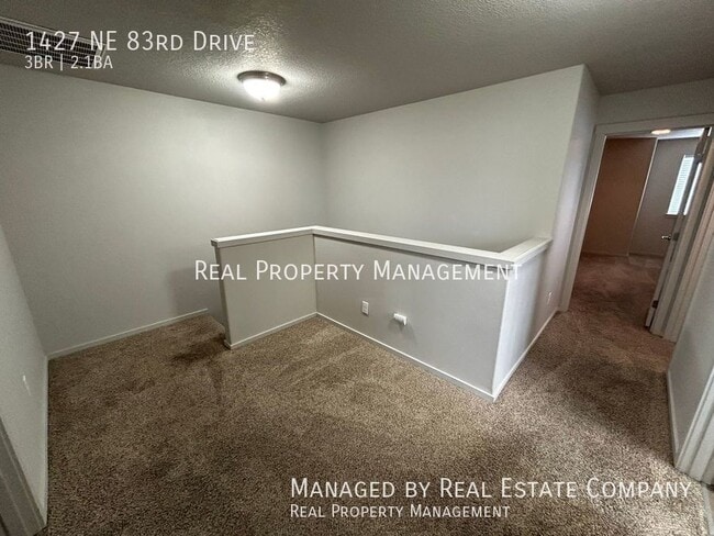 Building Photo - 1427 NE 83rd Dr