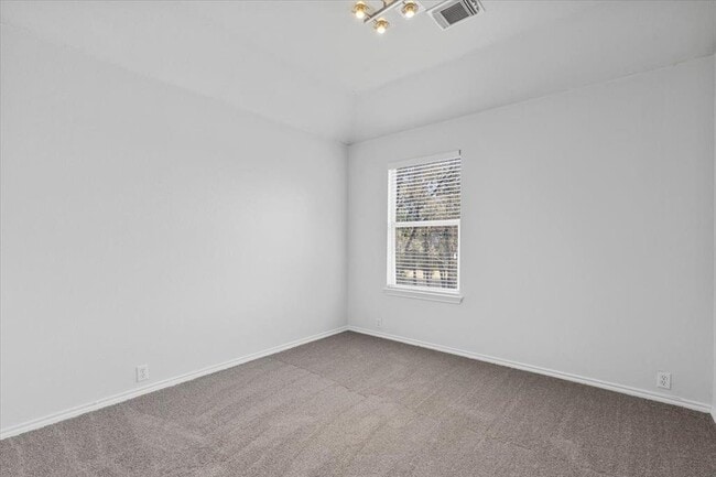 Building Photo - 11217 Jockey Bluff Dr