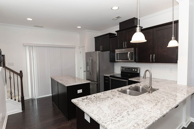Building Photo - 108 Panamint Dr