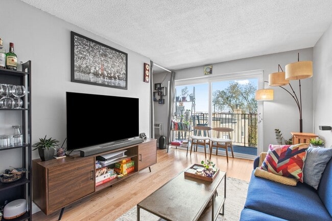 Primary Photo - 36 Bellvista Rd