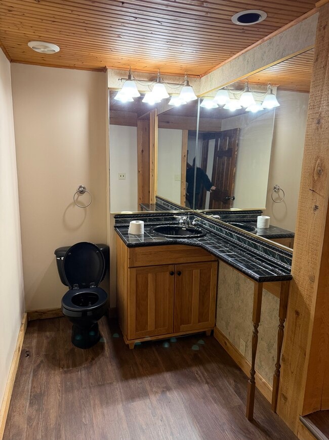 Building Photo - 2438 Heston Dr