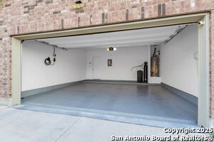 Building Photo - 6806 Prue Rd