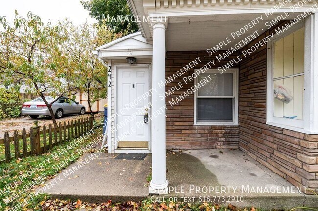 Building Photo - 242 Page St NE