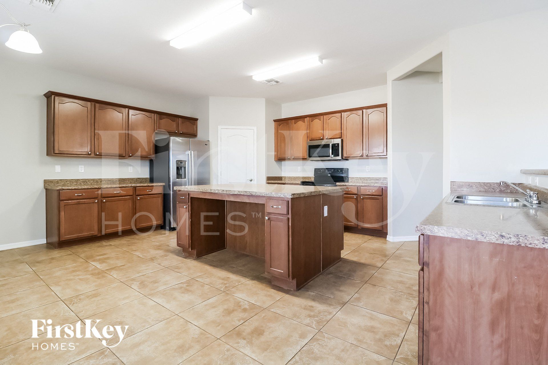 Building Photo - 1842 S 222nd Ln