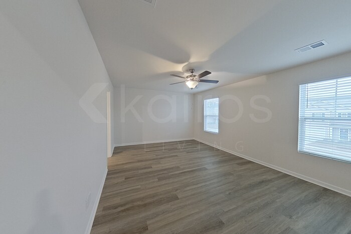 Building Photo - 113 Inez Ave