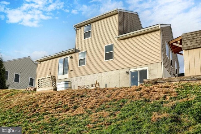 Building Photo - 158 McIntosh Ln