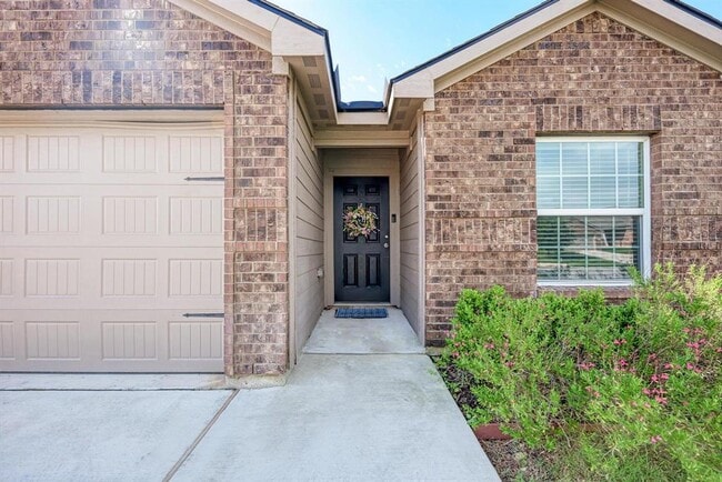 Building Photo - 132 Maywood Ln