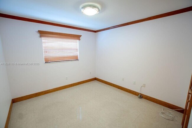 Building Photo - 1626 SW 139th Ave