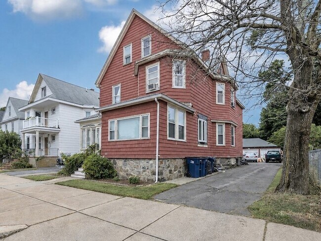 Building Photo - 221 Belgrade Ave