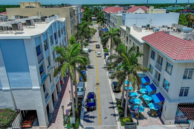 Building Photo - 275 Murcia Dr