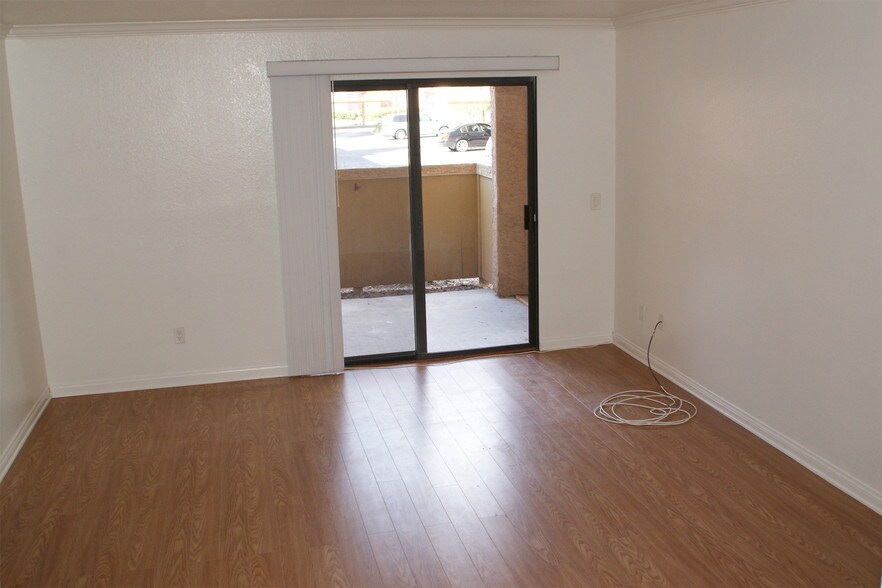 Building Photo - 12067 Alta Carmel Ct