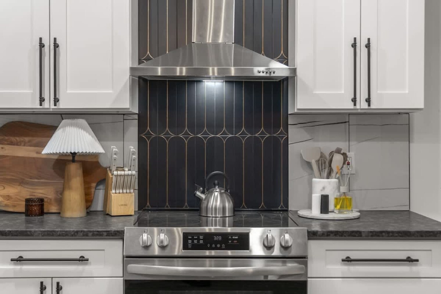 Building Photo - 286 Taylor Ave