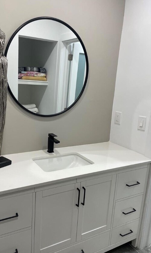 Building Photo - 7800 NE 10th Ct